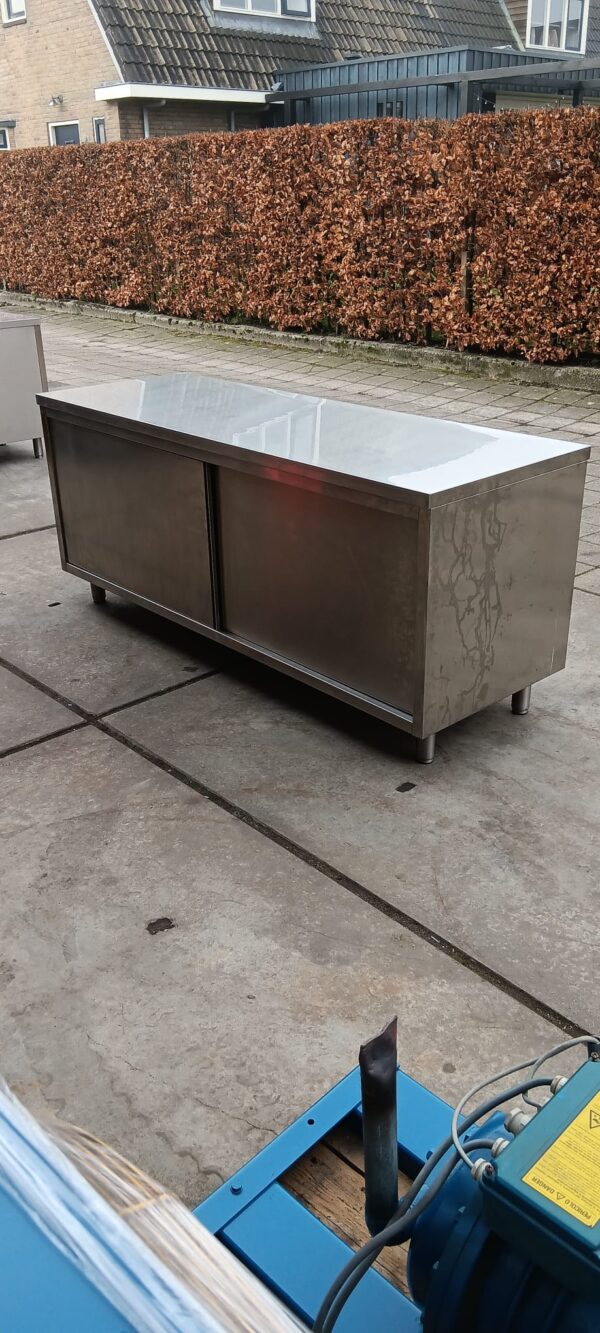 Werktafel 200x70x90 met schuifdeuren