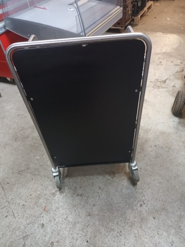 Trolley op 4 zwenkwielen met zwart nylon werkblad en 2 schappen - Afbeelding 4
