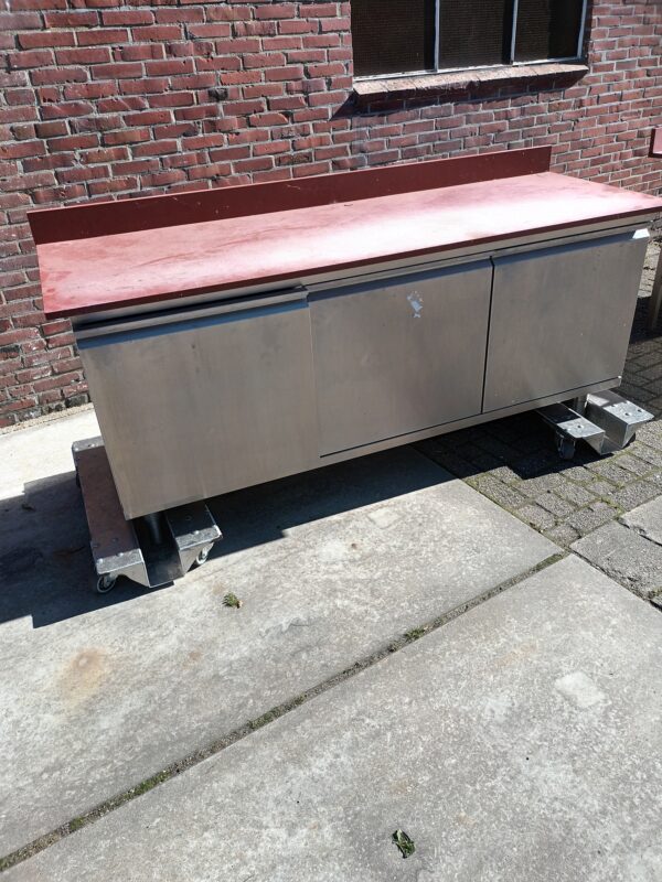 Werktafel 200x70x90 met 3 laden 50x50x50 Rvst.