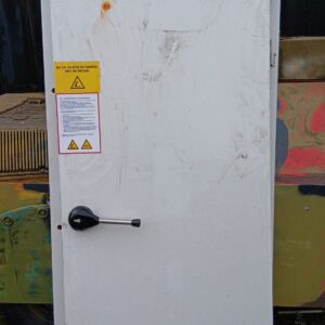 EMS vriescel deur naar rechts open draaiend. Doorgang 100x235 cm hoog