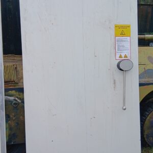 Vriesceldeur schuif links 135x235cm met doorloopgordijn.