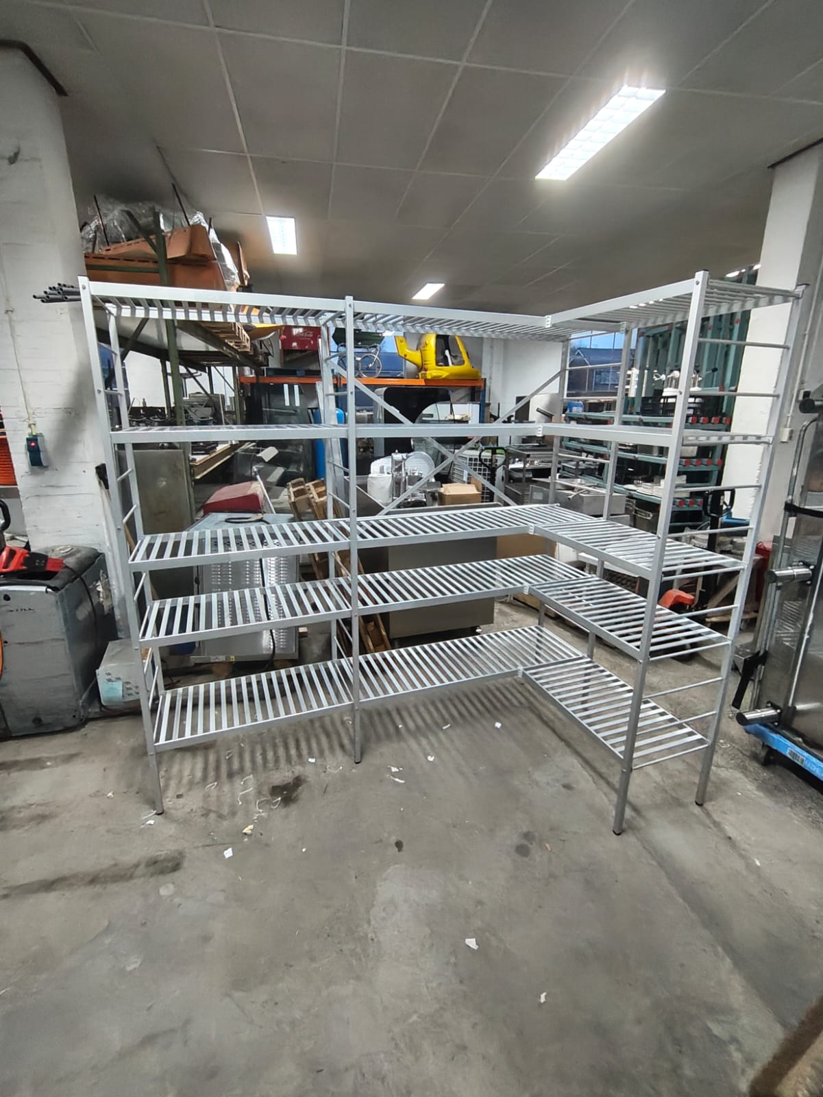 Aluminium stellingen koelcel