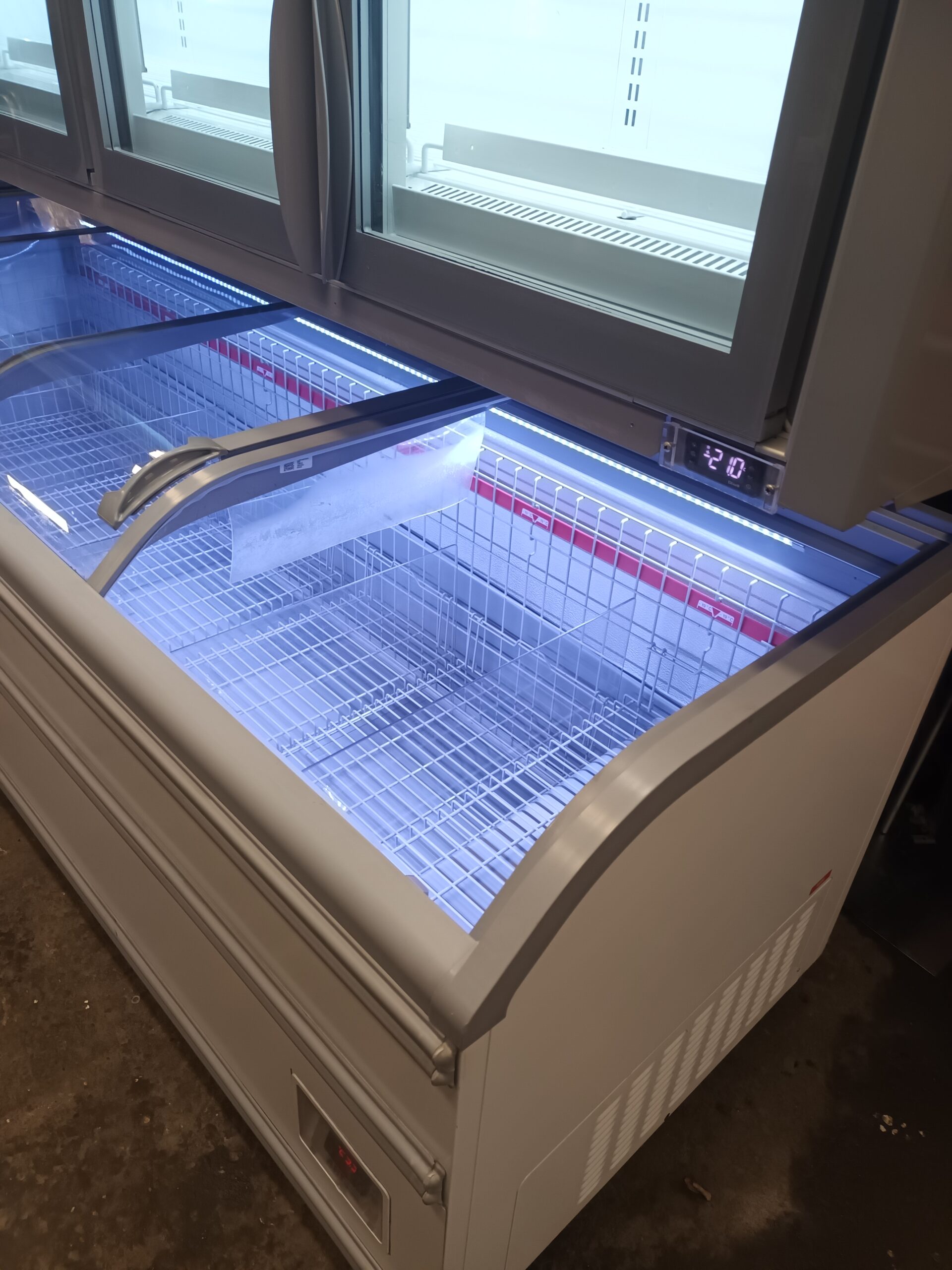 AHT Kinley 250 top vriezer - Afbeelding 4