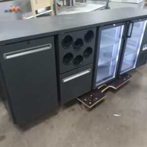 Bar Cooler Serrco (Tefcold) met 3 deuren en 6 flessenkoelers